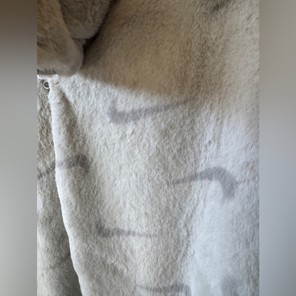 New Nike Sportswear Between-season jacket in Beige - Picture 14 of 16